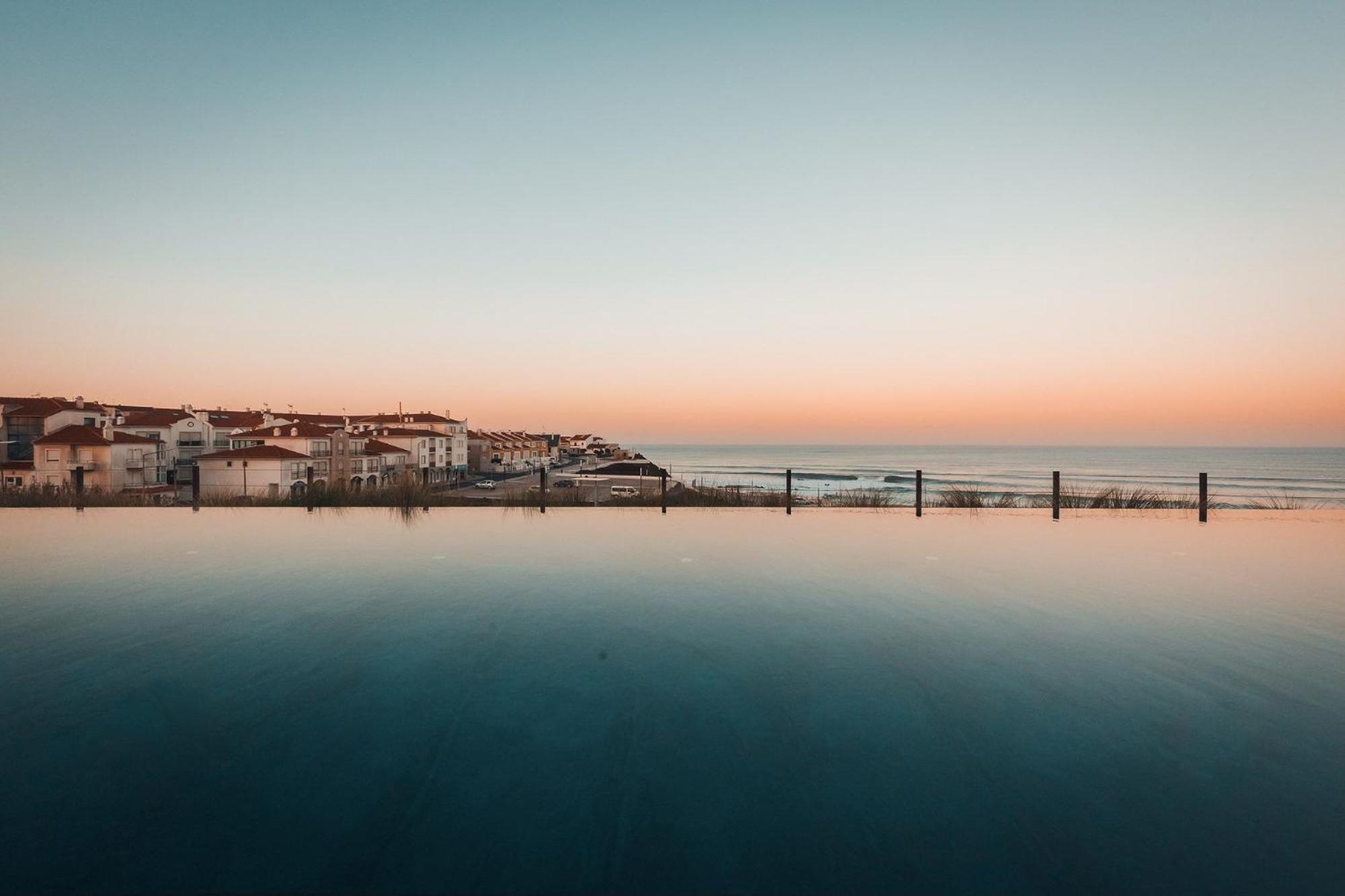 Noah Surf House Portugal Hotel ซานตาครูซ ภายนอก รูปภาพ