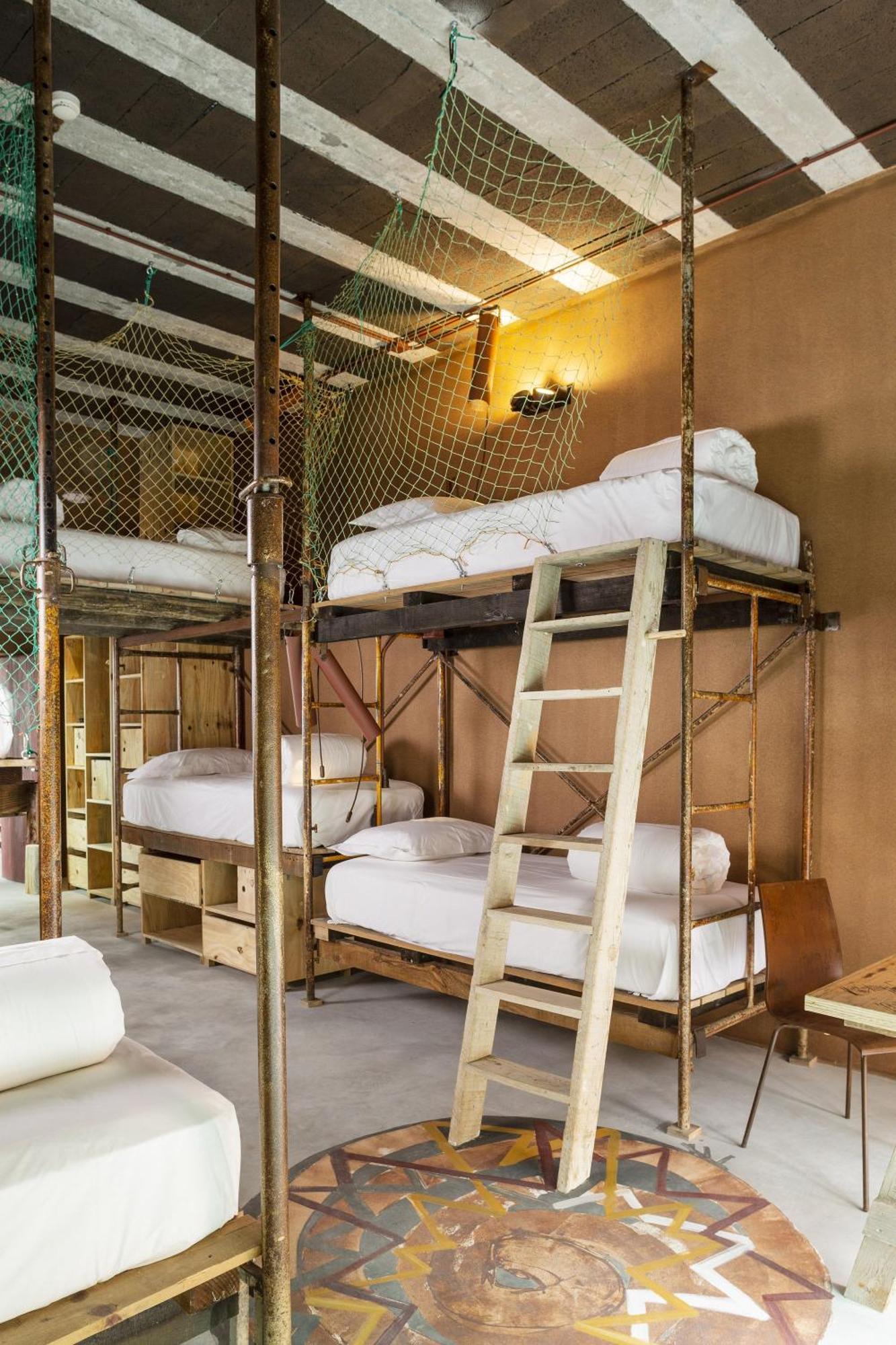 Noah Surf House Portugal Hotel ซานตาครูซ ภายนอก รูปภาพ